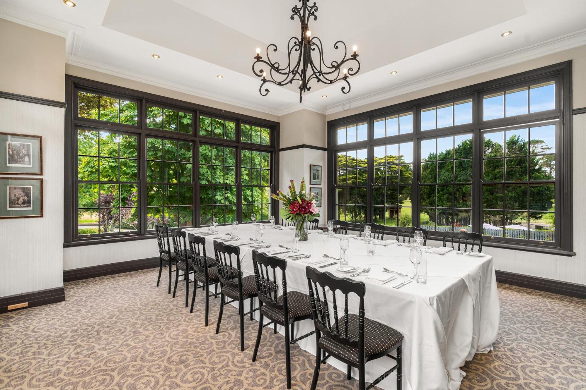 Отель Peppers Manor House Sutton Forest Экстерьер фото