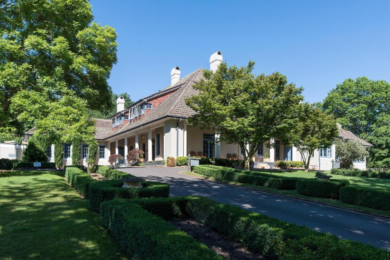 Отель Peppers Manor House Sutton Forest Экстерьер фото